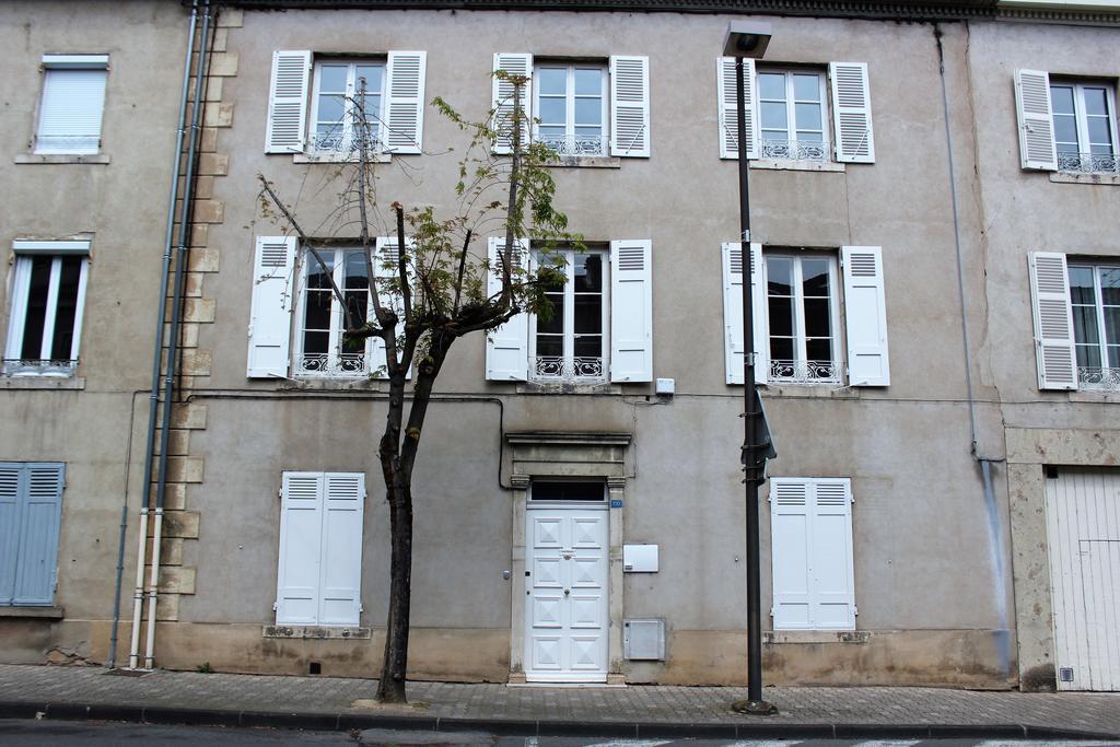 De La Chambre Au Jardin Belleville-en-Beaujolais Exterior photo